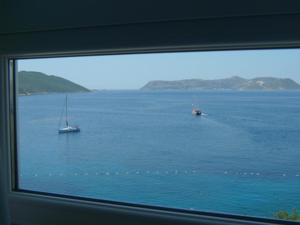 Cakil Pansiyon Kaş Esterno foto
