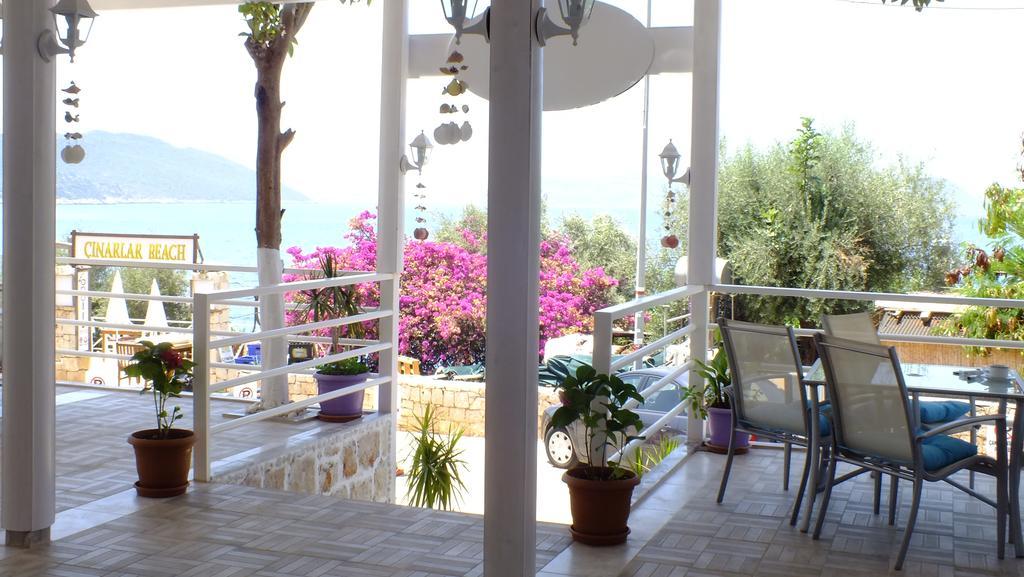Cakil Pansiyon Kaş Esterno foto
